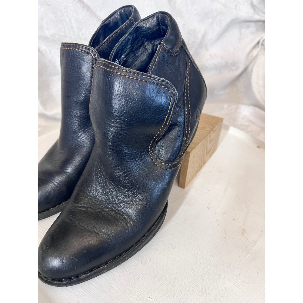 Born Women Black Leather Ankle Booties Contrast Stitch Block Heel Size 8.5
